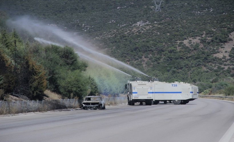 İzmir’de araçtan çıkan orman yangını kontrol altında