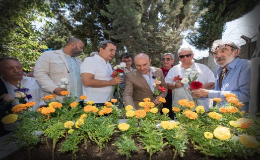 Aydın Erten’i mezarı başında anıldı