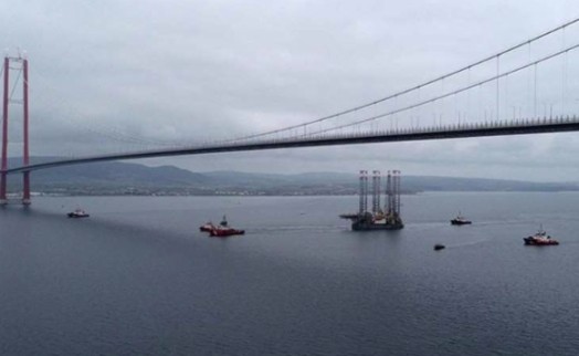 Çanakkale'de gemi trafiği askıya alındı