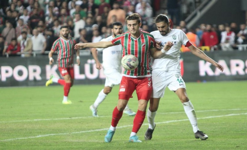 Karşıyaka’nın golcüsü ameliyat oldu