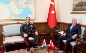 Yaşar Güler, Azerbaycan Savunma Bakanı Hasanov ile görüştü