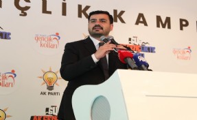 'AK Gençlik Kampı'  İnan’ın başkanlığında başladı: Sanal kaybetti, sahicilik kazandı
