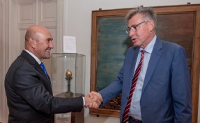 Almanya İzmir Başkonsolosu Schröer, Soyer’i ziyaret etti