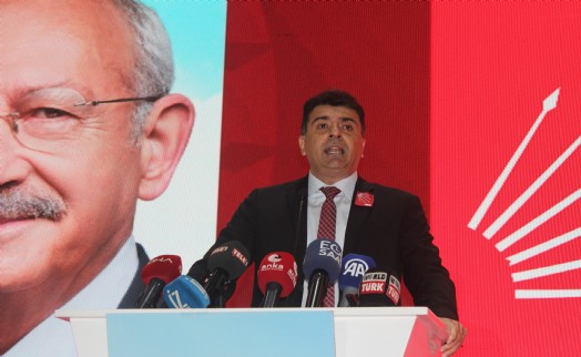 CHP İzmir İl Kongresinde MYK Üyesi Emre’den Kılıçdaroğlu’na destek: Linç kampanyası başlattılar