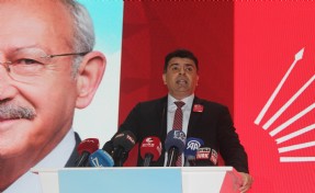 CHP İzmir İl Kongresinde MYK Üyesi Emre’den Kılıçdaroğlu’na destek: Linç kampanyası başlattılar