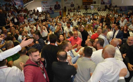 CHP Manisa İl Kongresi’nde arbede