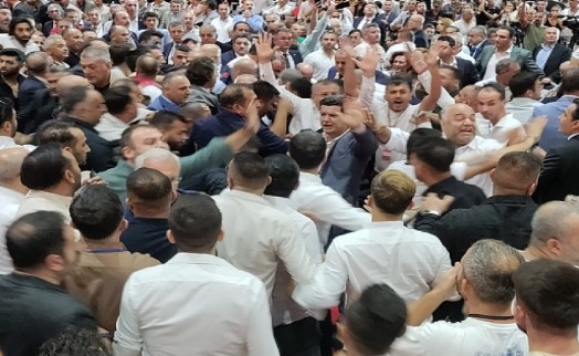 Erkan Akar’ın Çiğli Gençlik Kolları ile ilgili iddiasına Burak Kotan’dan jet yanıt: Gençlik kolları arbedeyi önlemeye çalışıyordu