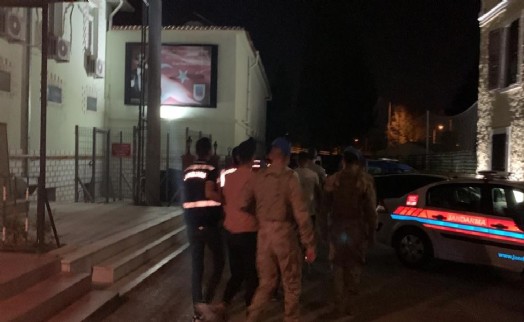 FETÖ'nün TSK yapılanmasına İzmir merkezli operasyon: 9 gözaltı