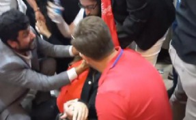 Gerginlik yaşanan CHP kongresinde milletvekili bayıldı