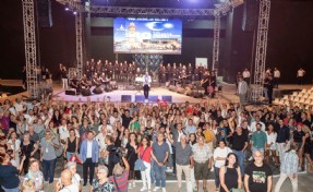 Hatay Medeniyetler Korosu'ndan 92. İEF'de teşekkür konseri