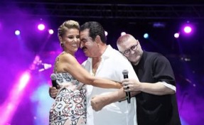 İbrahim Tatlıses, sahneye çıkan Şafak Sezer'e 'hıyar' dedi