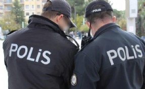 İstanbul'da araç içinde cinsel ilişkiye giren 2 erkeği bastılar! 20 bin lira rüşvet istediler! Suçüstü yakalandılar