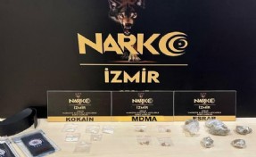 İzmir'de bir otomobil ve takside uyuşturucu madde ele geçirildi