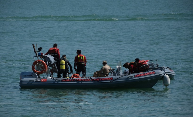 İzmir'de helikopter enkazındaki çalışmalara ara verildi