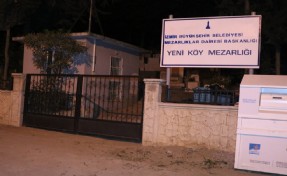 İzmir'de mezarlıkta yeni doğmuş bebek bulundu