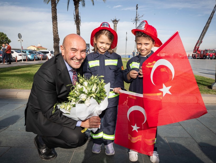 İzmir’de İtfaiye Haftası kutlanıyor