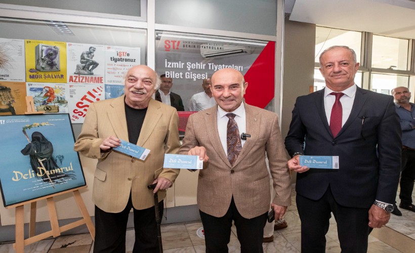 İzmir’de tiyatro şehrin kılcallarına yayılıyor