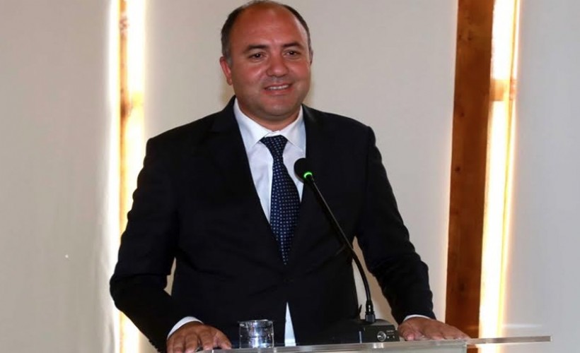 Karabağlar'da Ceyhan Kahyan istifa etti