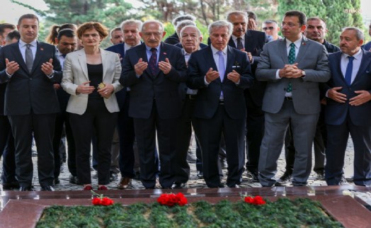 Kılıçdaroğlu Menderes ile Özal'ın mezarını ziyaret etti