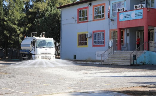 Menderes'te öncelik eğitim!