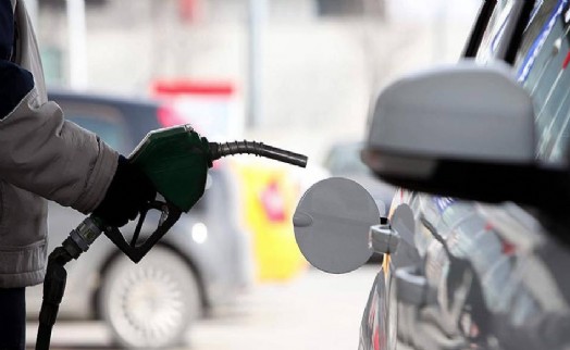 Motorinin ardından bir zam da benzine!