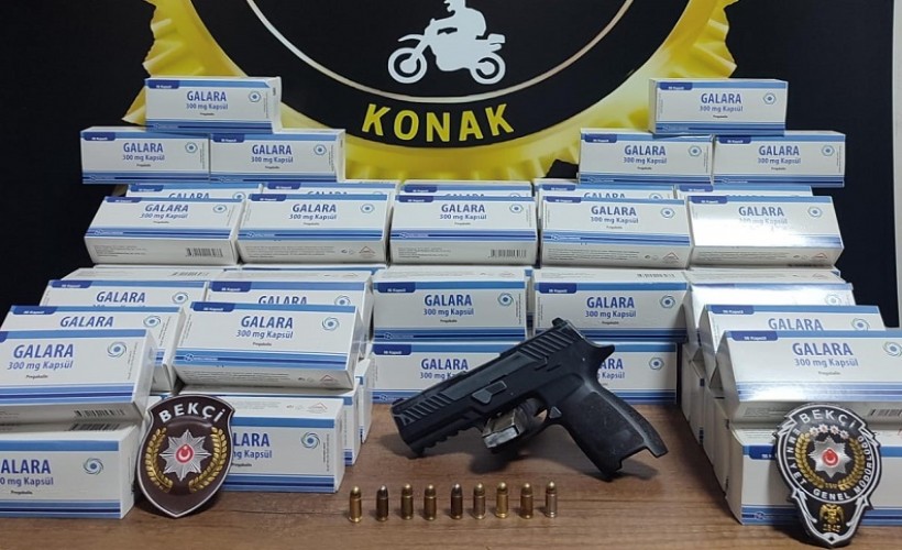 Şüphe üzerine durdurulan araçta binlerce sentetik hap çıktı
