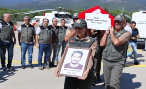 Türk pilot Tutuk, Eskişehir'e uğurlandı
