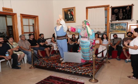 Yurt dışından gelen gençler Narlıdere'de tarihi keşfe çıktı