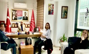 CHP Konak'ta dışarıdan atama iddiası krize neden oldu; Aday adayları tepkili