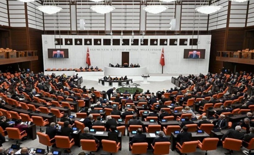 Emekliye zam Meclis'te kabul edildi