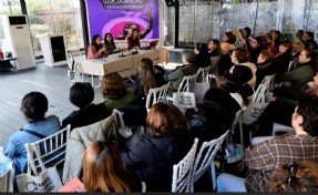 Bornova’da kadınlardan 25 Kasım mesajı: 'İstanbul Sözleşmesi yaşatır'