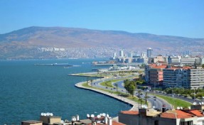 CHP'li milletvekillerinden Bakan Kurum'a 'Körfez' tepkisi: Siyasi şovlara İzmirlilerin karnı tok!