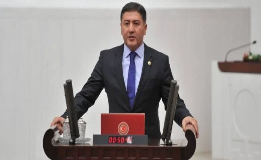 İngilizce bilmeyenlere milyonlarca liralık İngilizce konferans! Murat Emir bakanlığa tek tek sordu