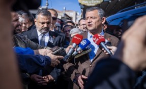 Özgür Özel son noktayı İzmir'de koydu: CHP Genel Başkanı olarak bu tartışmayı bitiriyorum!