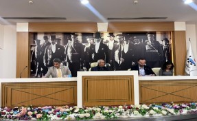 Çiğli’nin eski belediye başkanlarına soruşturma: 'Partiye değil Çiğli menfaatine bakın'