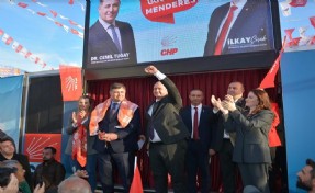 CHP'li İlkay Çiçek'in seçim ofisi açılışı mitinge dönüştü