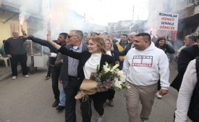 CHP’li Mutlu hemşehri dernekleri ve Romanlarla buluştu: Herkes eşit yurttaş olacak