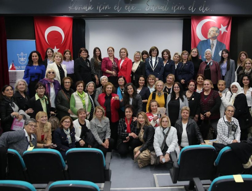 CHP’li Mutlu kadınlarla buluştu: Baskılara karşı direnmeye devam edeceğiz