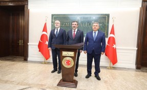 Cevdet Yılmaz İzmir Valiliği'ni ziyaret etti