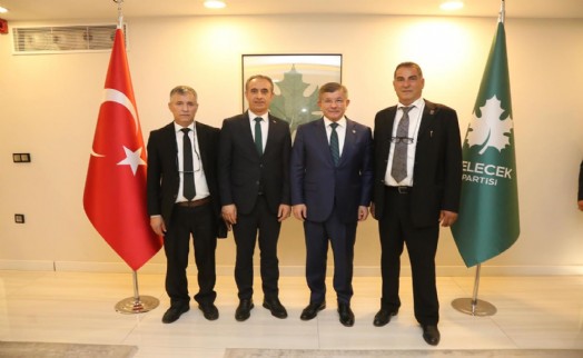 Ahmet Davutoğlu, Fidaner ve meclis üyesi adaylarına başarı diledi
