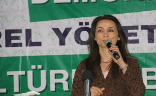 Hatimoğlları İzmir'de konuştu: Demokrasiyi kazanmak istiyoruz!