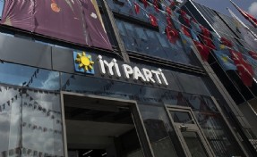 İYİ Parti'de sular durulmuyor! İlçe başkanı istifa etti