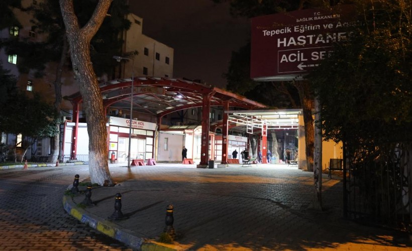 İzmir’de motosiklet sürücüsünün ölümden döndüğü kaza kamerada