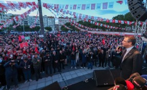 Özel'den Karabağlar'da mesaj seli: Sütte leke var Tugay'da yok!
