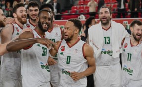 Pınar Karşıyaka parkeye dönüyor, Bursaspor'un konuğu olacak