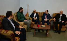 Saadet Partisi Adayı Cemevi'ni ziyaret etti
