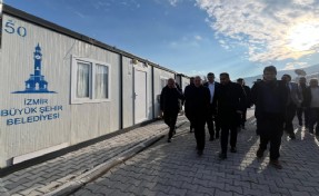 Soyer, Osmaniye’de depremzedelerle buluştu