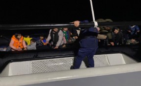 Sürüklenen göçmenlerin yardımına Sahil Güvenlik koştu