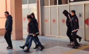 Torbacı sevgililer kıskıvrak yakalandı