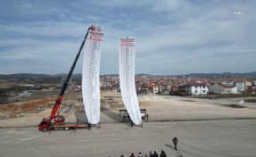 Zafer Partisi'nden 'Koca bir şehir satılmıştır' pankartı